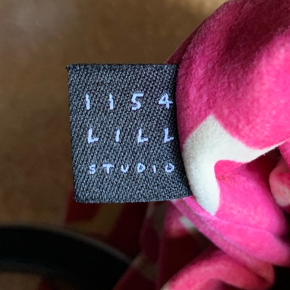 1154 Lill Studio vibrant roomy reversible suede bucket bag, wooden handles - Picture 4 of 16